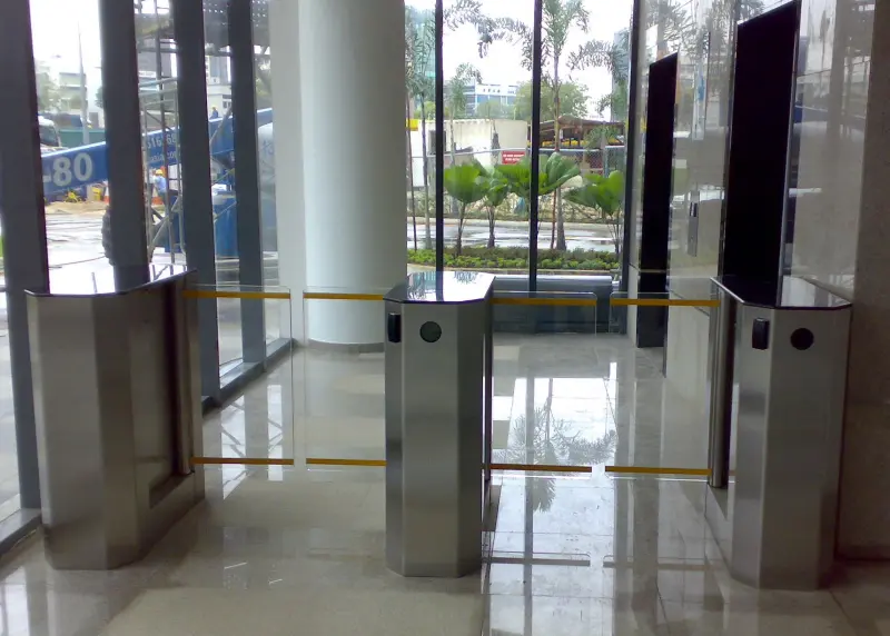 Alternative model of swing barriers with transparent panels